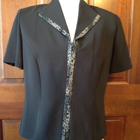 Danny and Nicole 2 PC Short Sleeved Pantsuit in dark Olive Green, size 10A - Picture 4 of 5